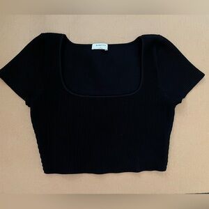 Aritzia Babaton sculpt knit Black Crewneck Top - Size L